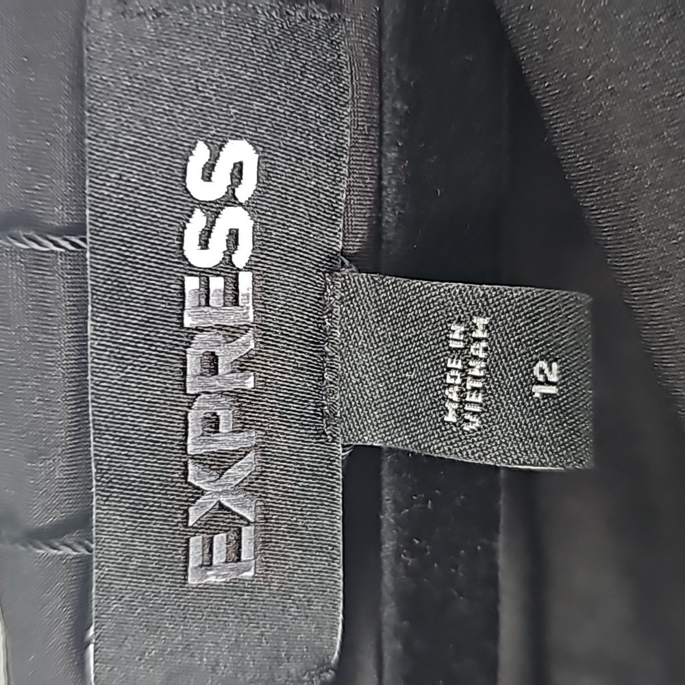 Express Sexy Crinkle Fabric Skirt with Front Pleat Detail & Slit Black - Picture 3 of 11